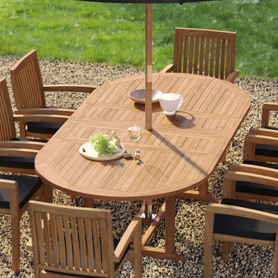 Close-up of 4cm thick tabletop on extending teak table
